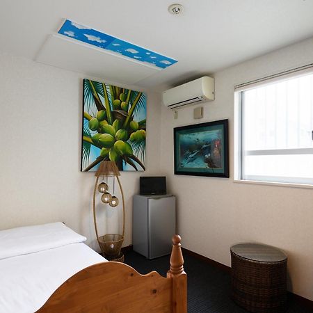 Guest House Grand Naha Exterior foto